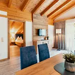 Stoaberg Aparthotel 4*