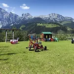 Aparthotel Stoaberg Leogang