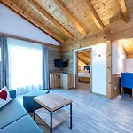 Stoaberg Aparthotel 4*