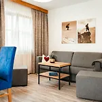 Stoaberg 4*