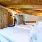 Stoaberg 4*