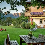 Stoaberg Aparthotel 4*