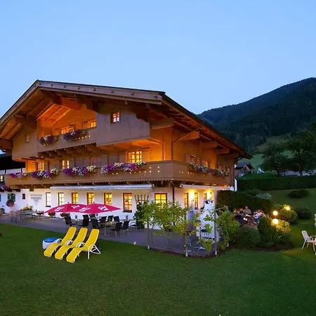 Stoaberg Hotel apartamentowy 3*