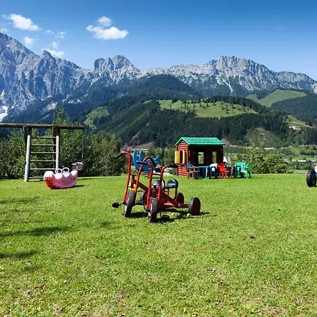 Stoaberg Hotel apartamentowy Leogang