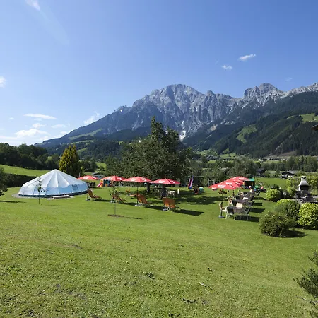 Stoaberg 아파트호텔 레오강