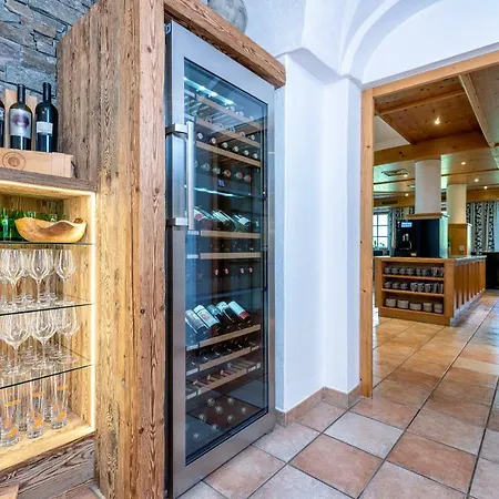 Stoaberg Hotel apartamentowy 3*